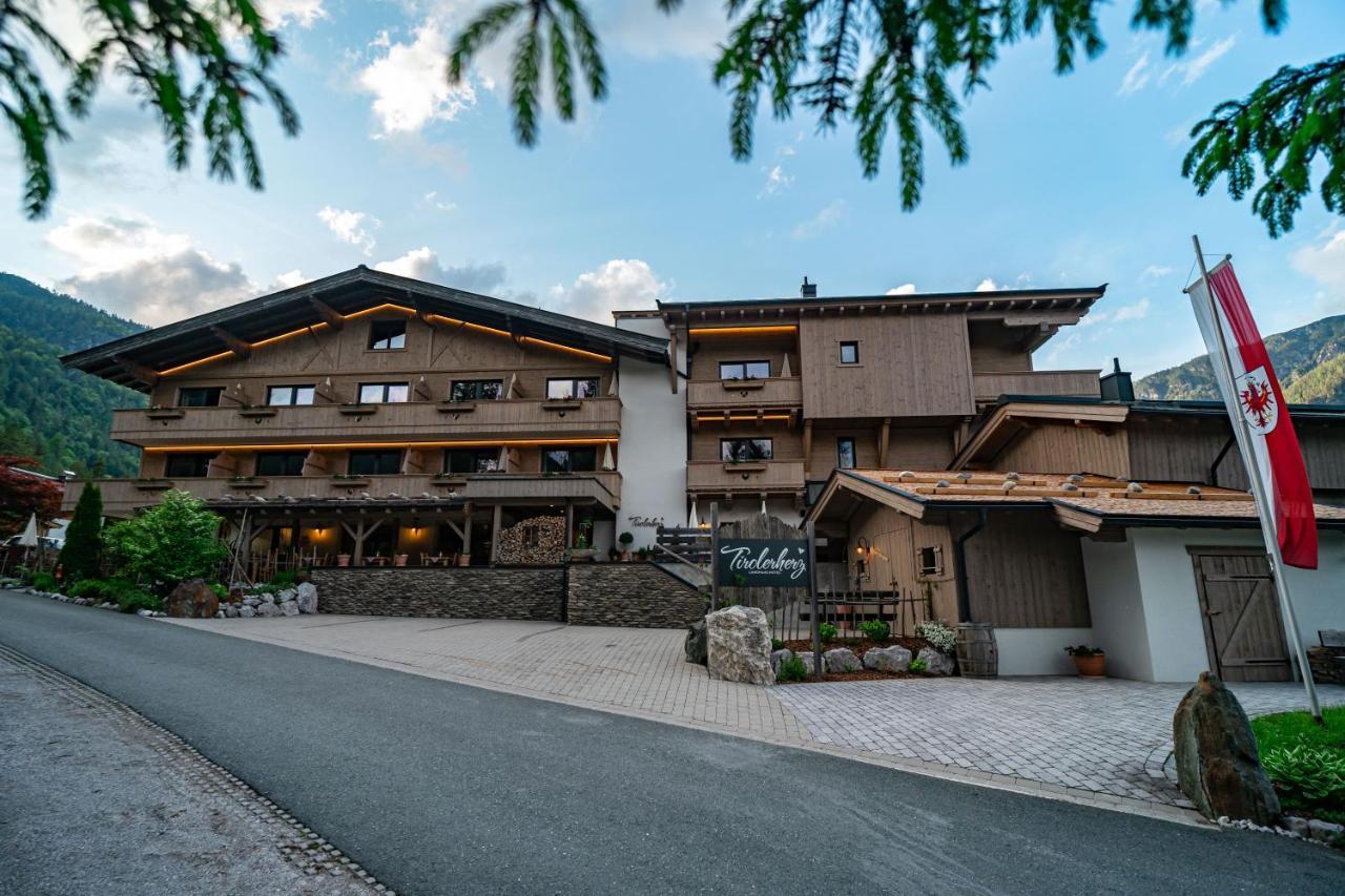Hotel Landhaus Tirolerherz Sankt Ulrich am Pillersee Eksteriør bilde
