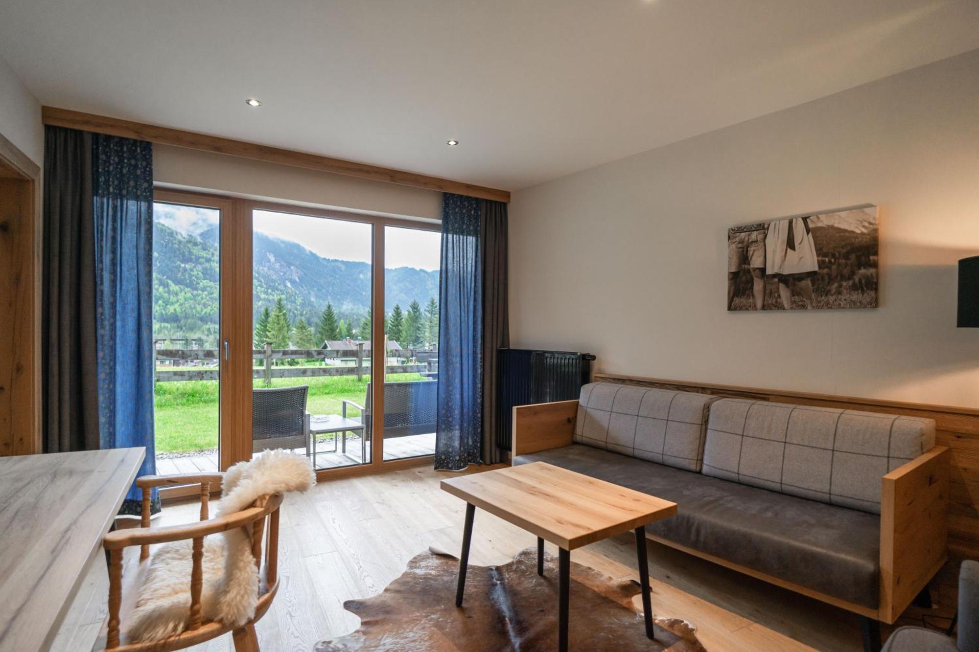 Hotel Landhaus Tirolerherz Sankt Ulrich am Pillersee Rom bilde