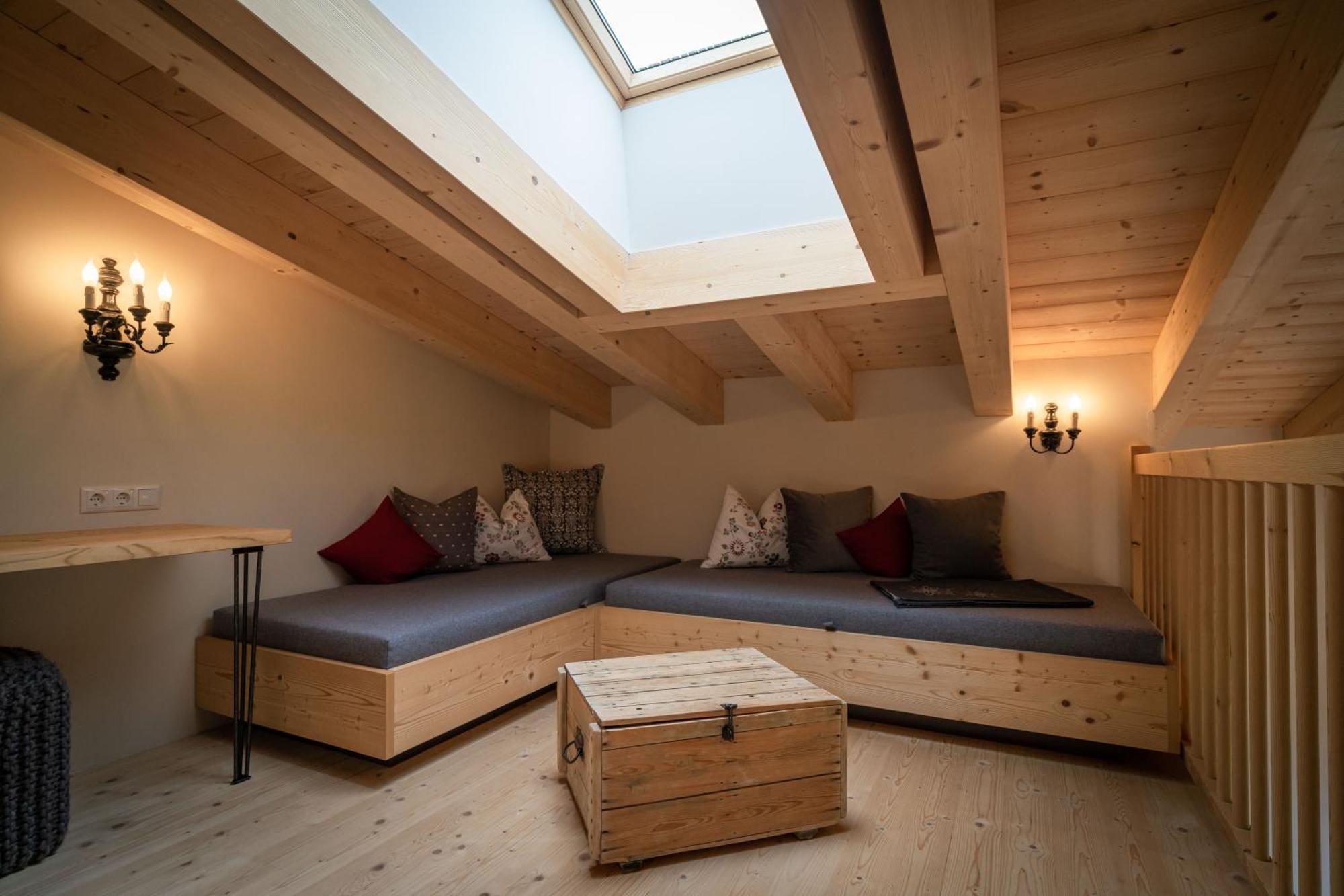 Hotel Landhaus Tirolerherz Sankt Ulrich am Pillersee Rom bilde